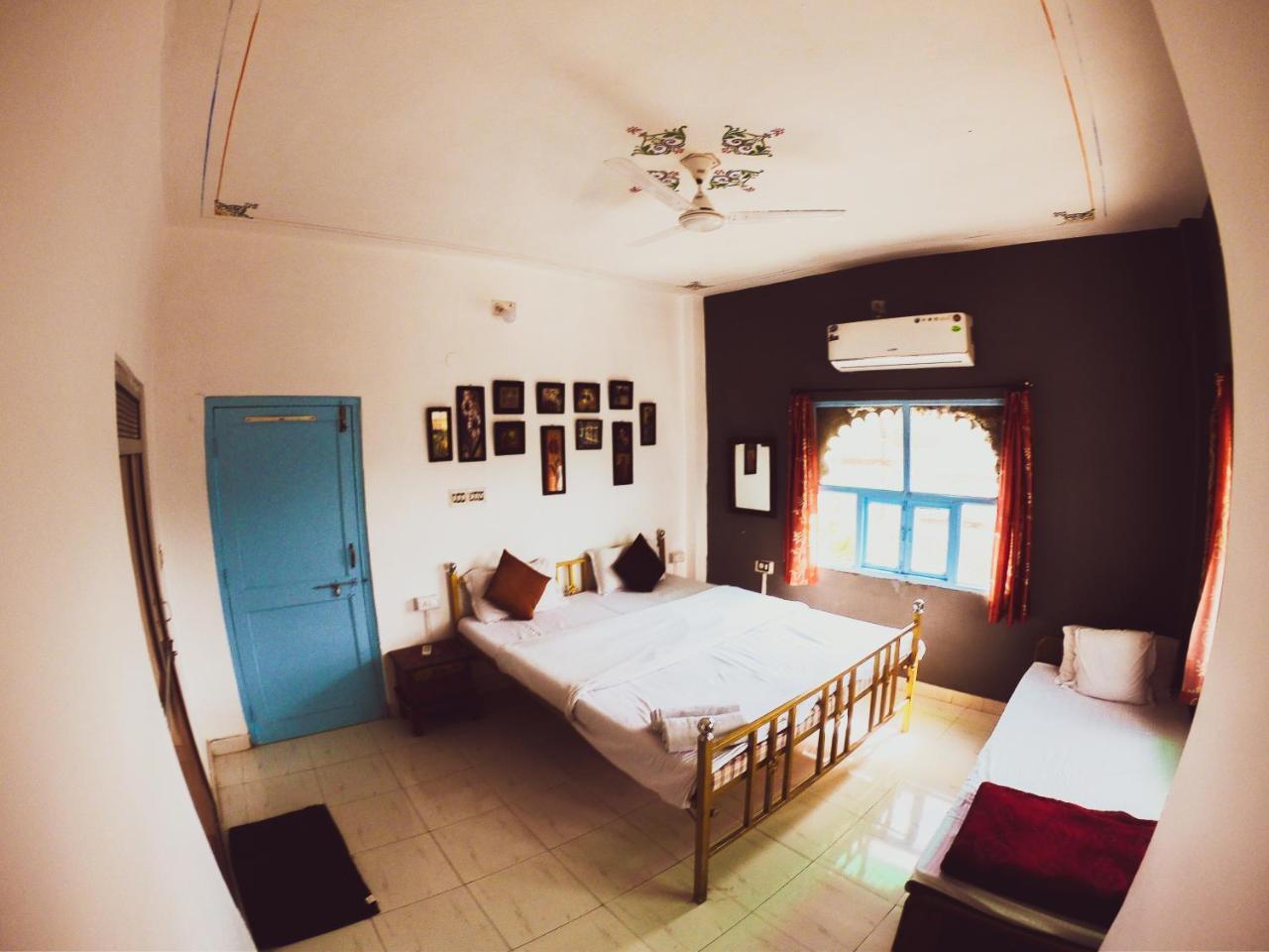 The Hostel Crawl Udaipur Exterior photo